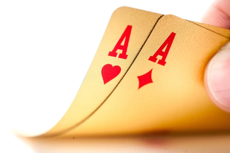 le-mani-piu-iconiche-nella-storia-del-poker