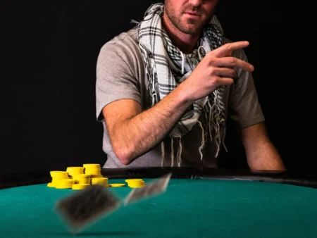 Quando Fare Fold: Decisione Cruciale nel Poker